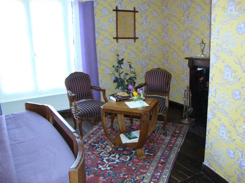 Bed and Breakfast Domaine De La Dame De Lauriere Solignac Pokój zdjęcie
